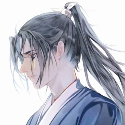游客遭无人机喷药